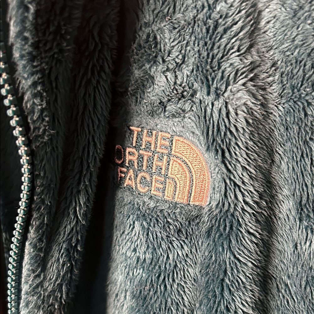 The North Face Women's Turquoise Teddy Jacket - Picture 6 of 10